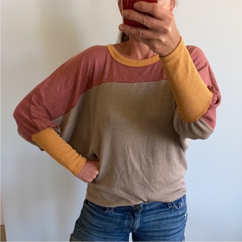 Color Block Dolman Sleeve Top - Picture 2 of 7